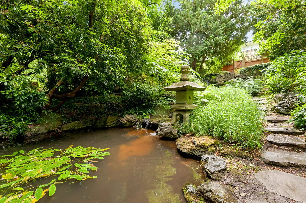 Kingston Hill Place, Kingston Upon Th..., photo 9