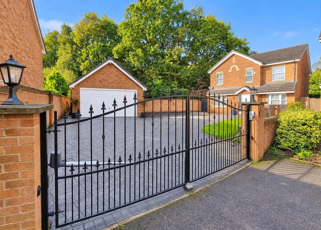 4 bed house for sale, Pool Meadow, Cheslyn Hay, WS6