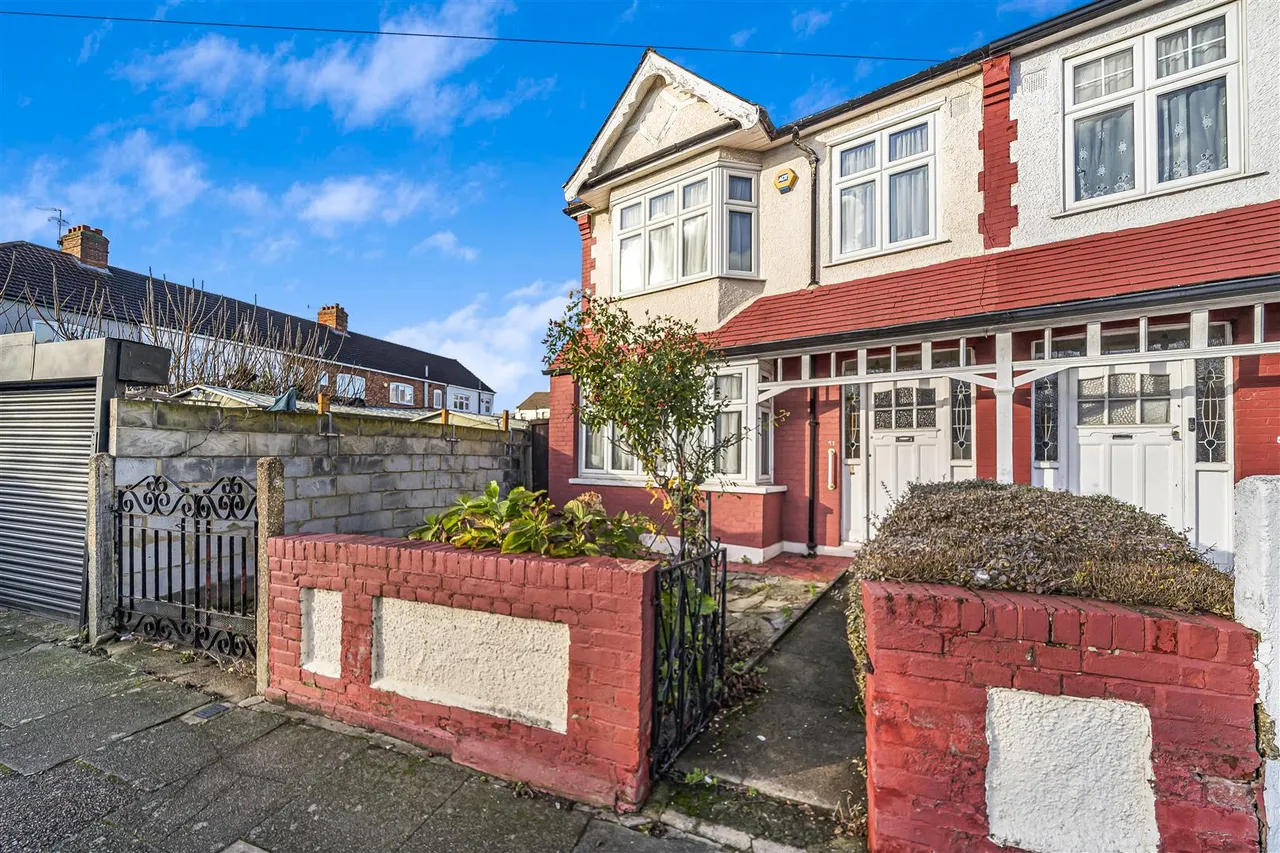 Sandringham Road, Wood Green, N22, photo 22