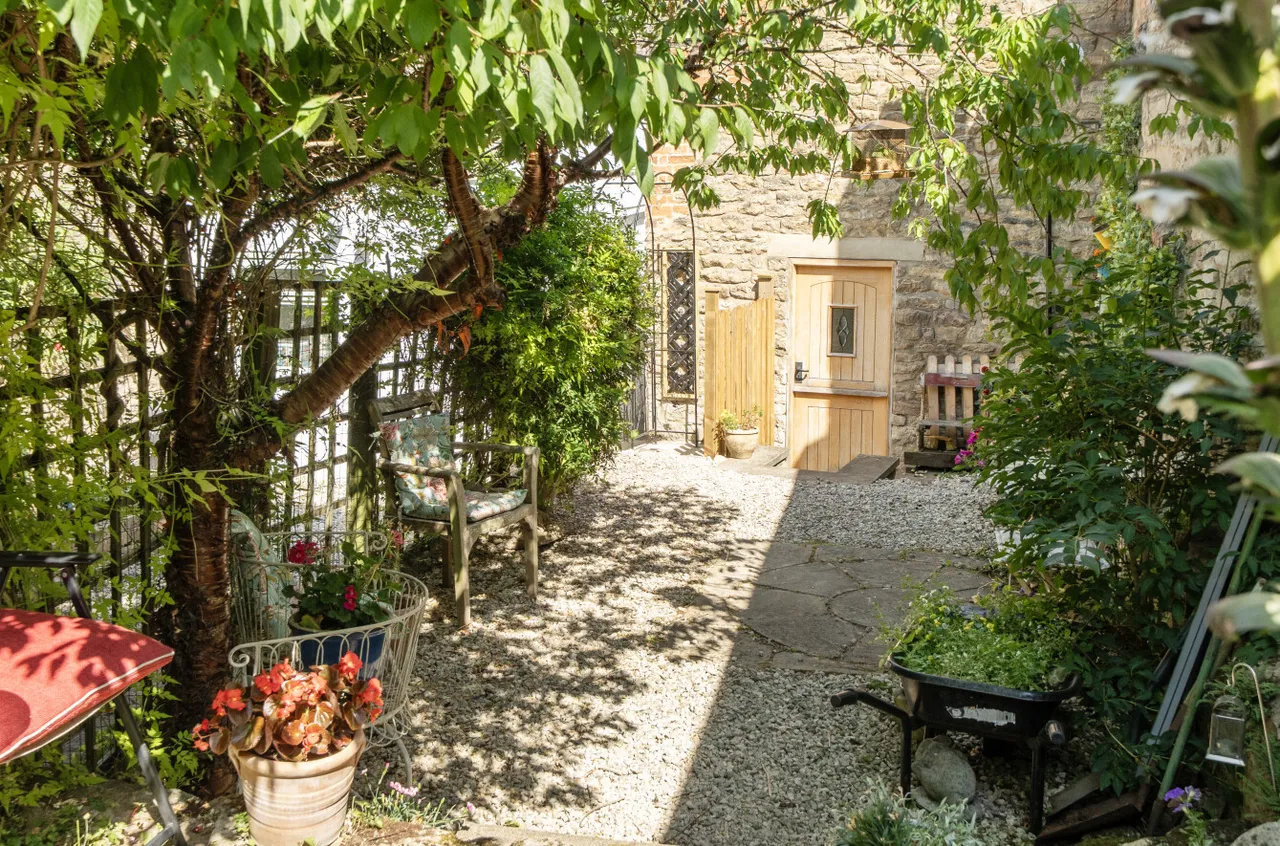 North Street, Oundle, PE8, photo 25