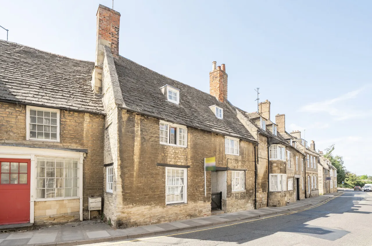 3 bed house for sale, North Street, Oundle, PE8