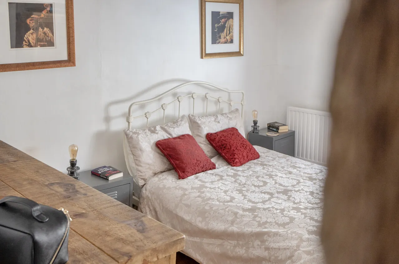 North Street, Oundle, PE8, photo 18