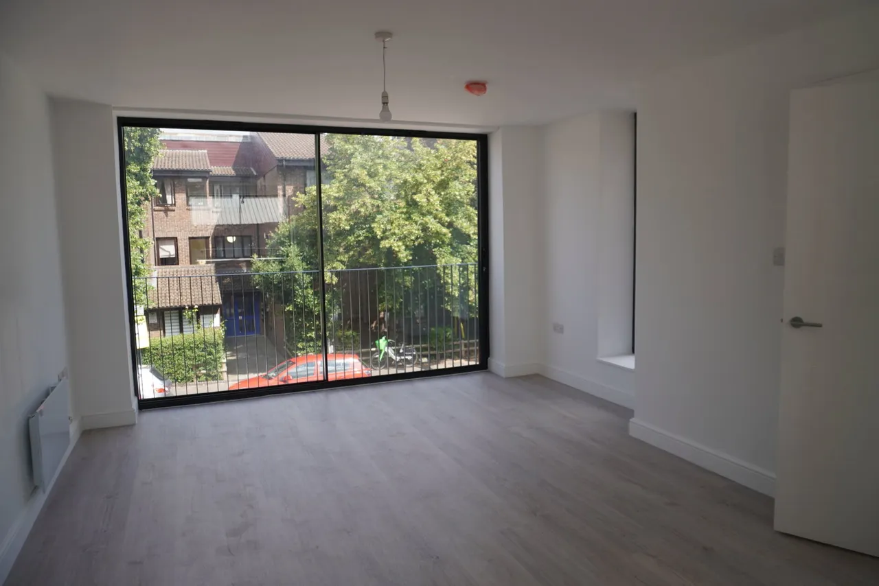 Spencer Road, London, W3 6DN, photo 2