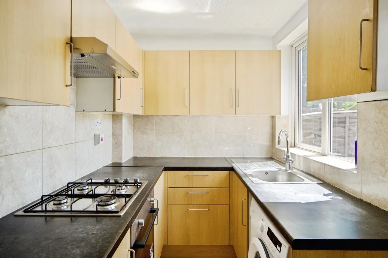 Canonsleigh Road, DAGENHAM, ESSEX, RM9, photo 11