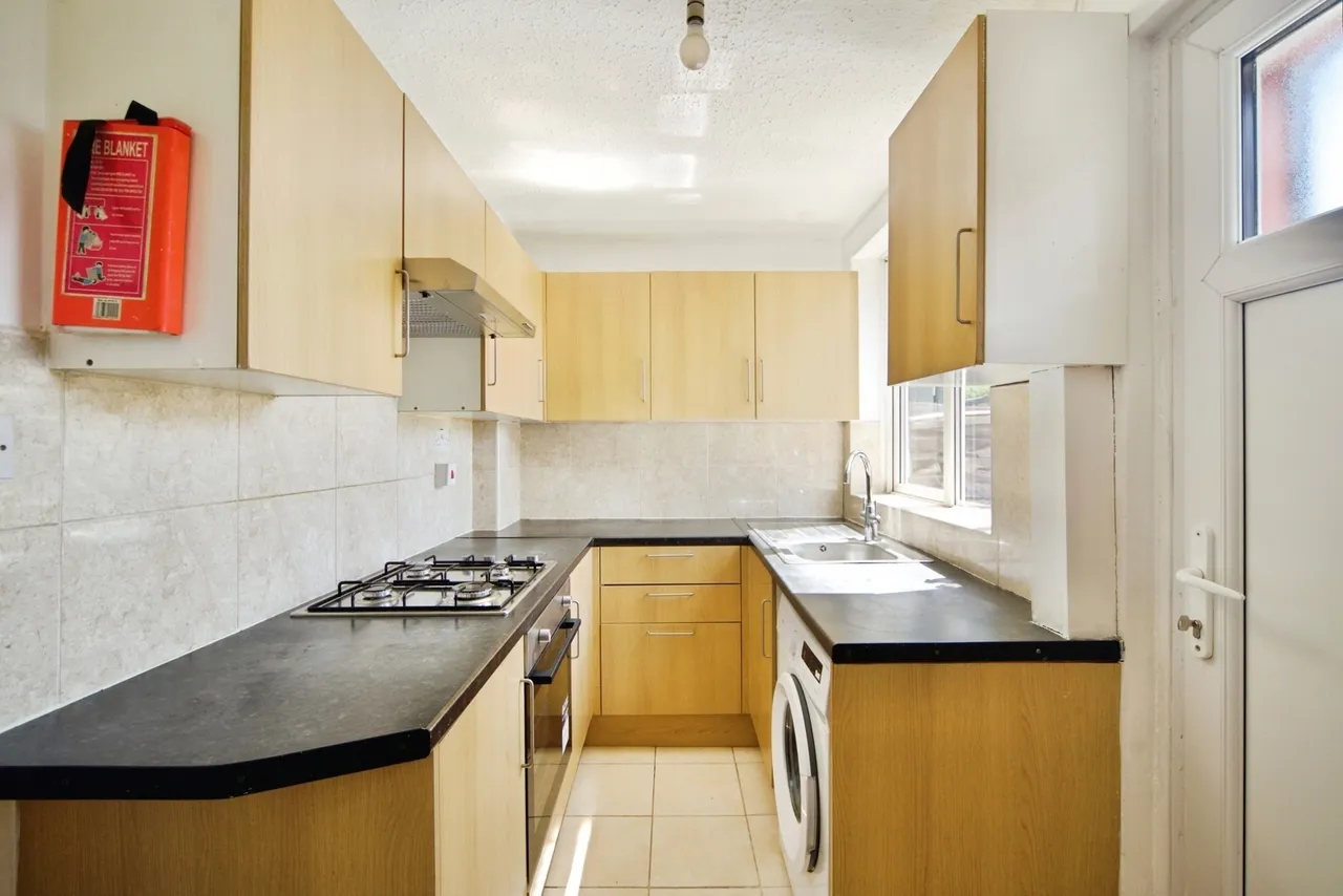 Canonsleigh Road, DAGENHAM, ESSEX, RM9, photo 2