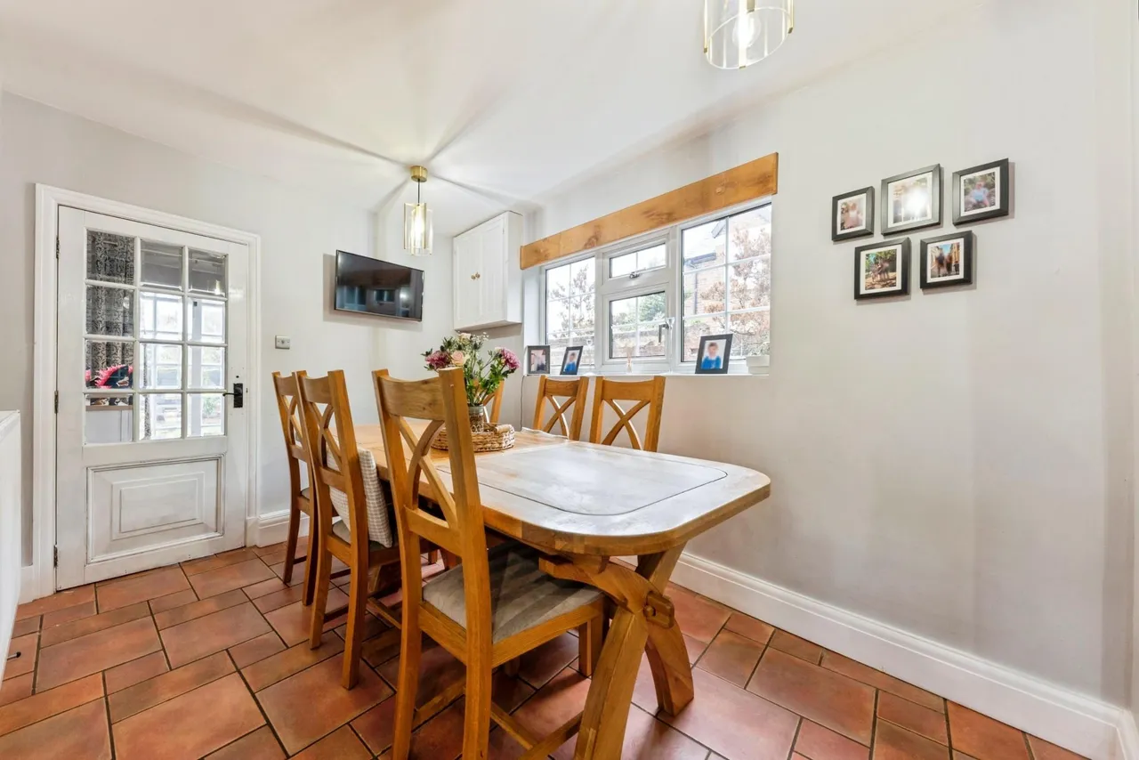 School Lane, Kneesall, NG22, photo 7