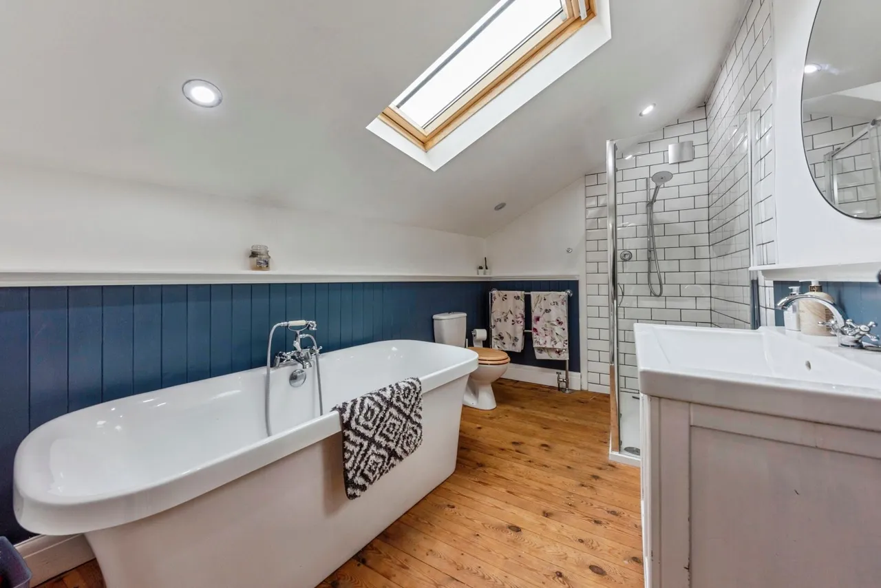 School Lane, Kneesall, NG22, photo 14