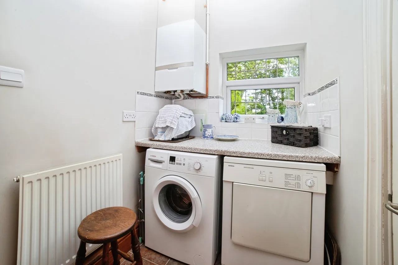 Station Road, Sutton-in-Ashfield, Nottinghamshire, NG17, photo 8