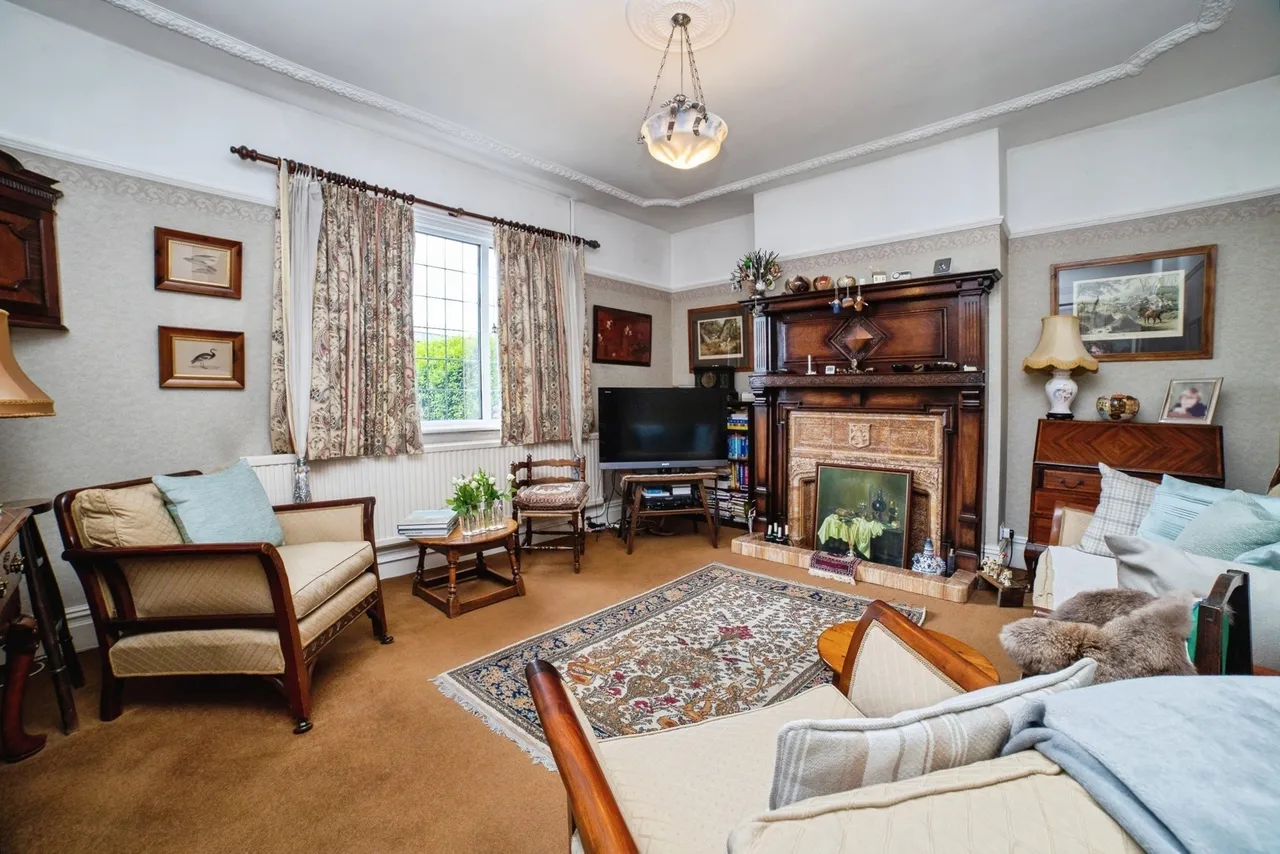 Station Road, Sutton-in-Ashfield, Nottinghamshire, NG17, photo 3