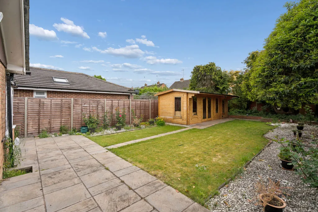 Waldens Close, Bourne End SL8 5RT, photo 10
