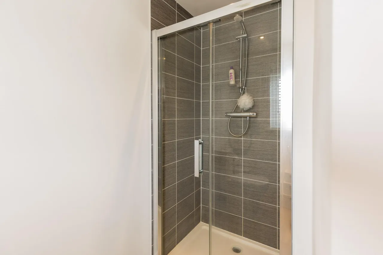Grayling Avenue, Ellesmere Port, CH66, photo 13