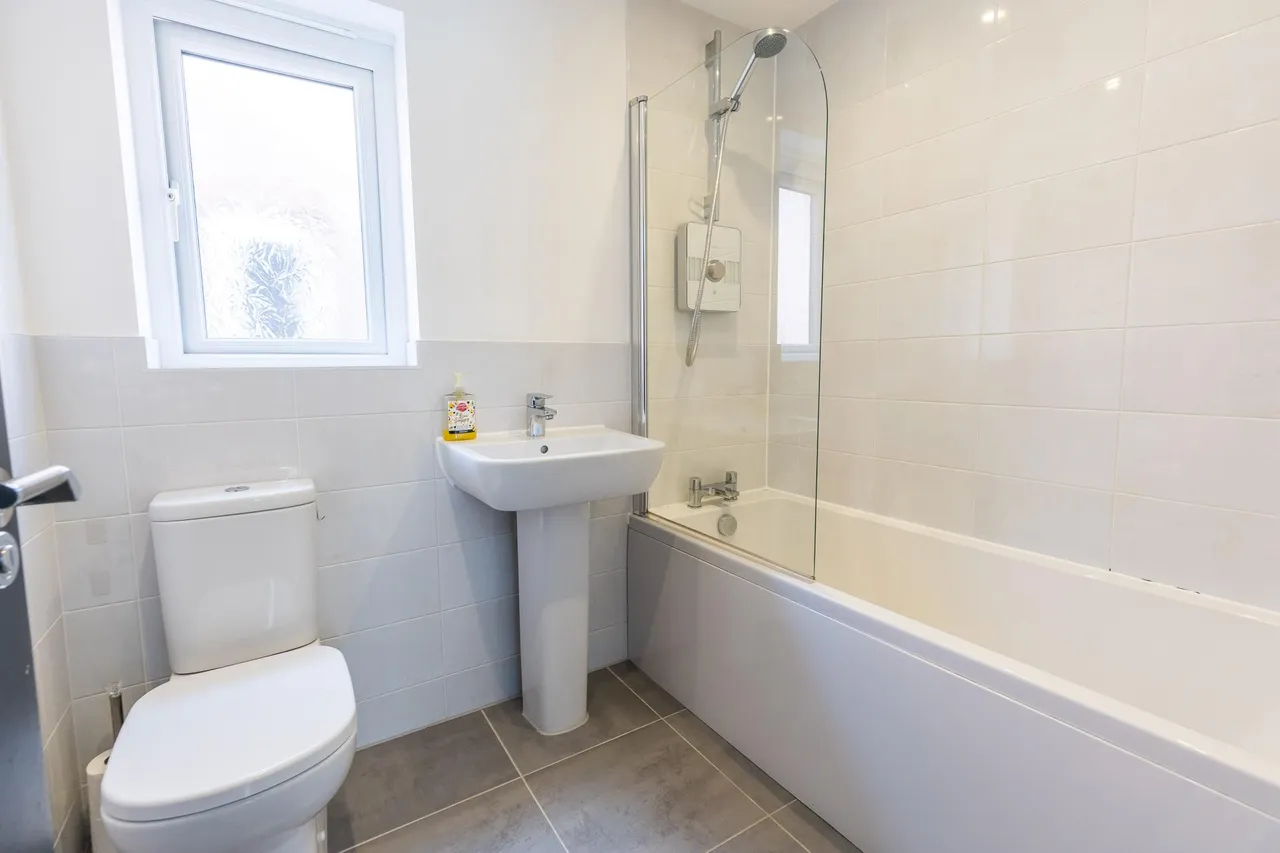 Grayling Avenue, Ellesmere Port, CH66, photo 16