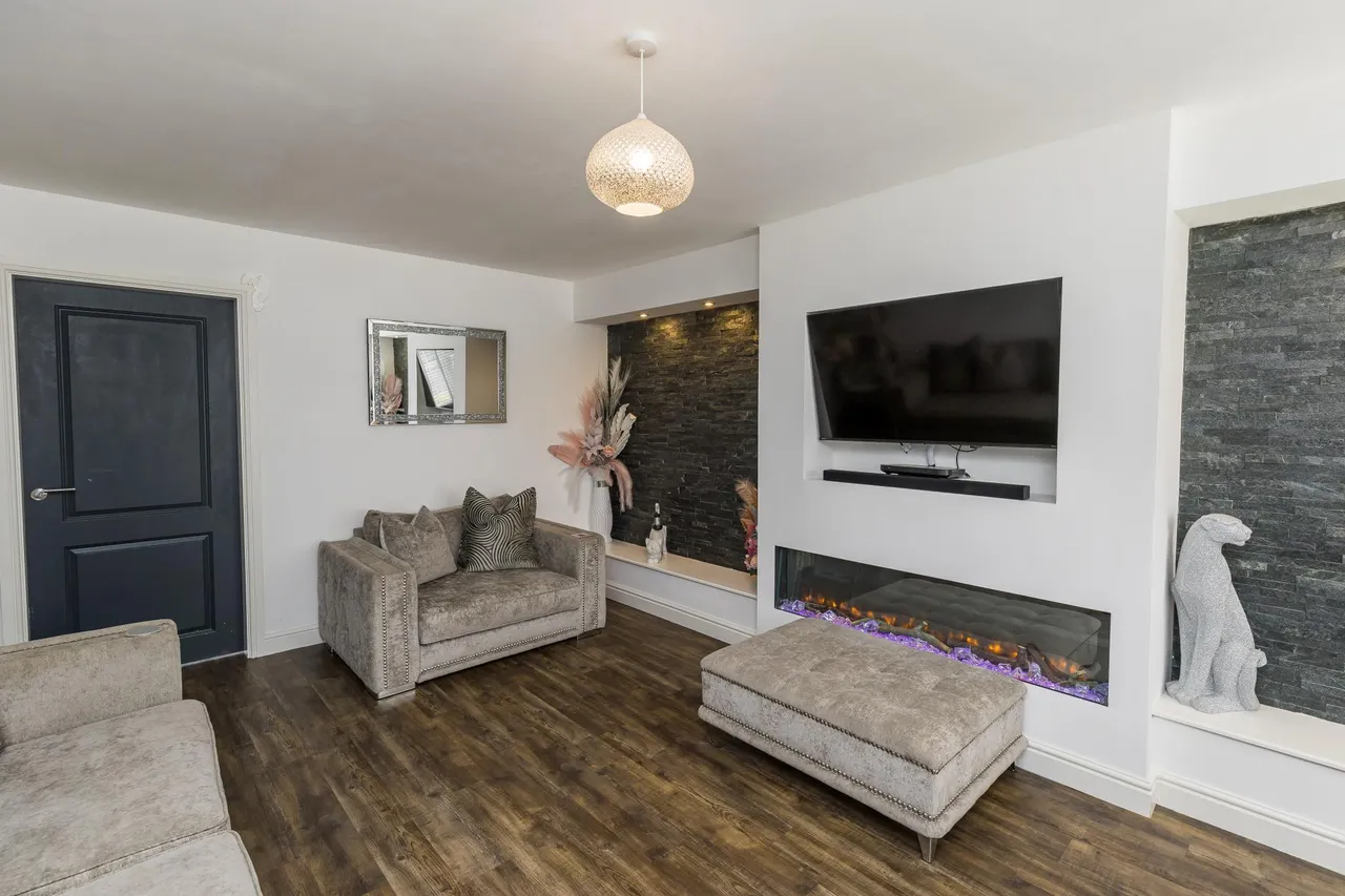 Grayling Avenue, Ellesmere Port, CH66, photo 3
