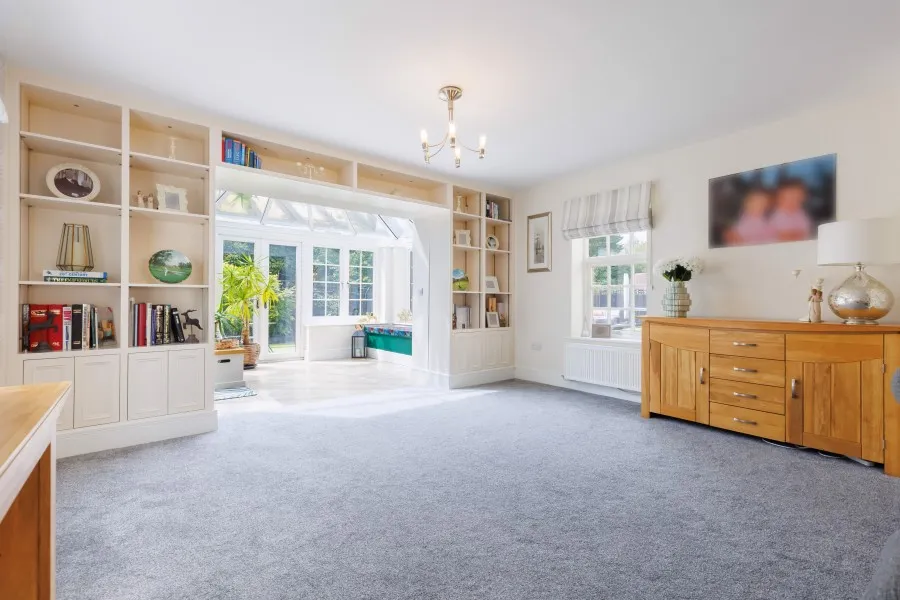 House Under Offer with 5 bedrooms in Mulberry Green, Old Harlow, CM17, photo 16