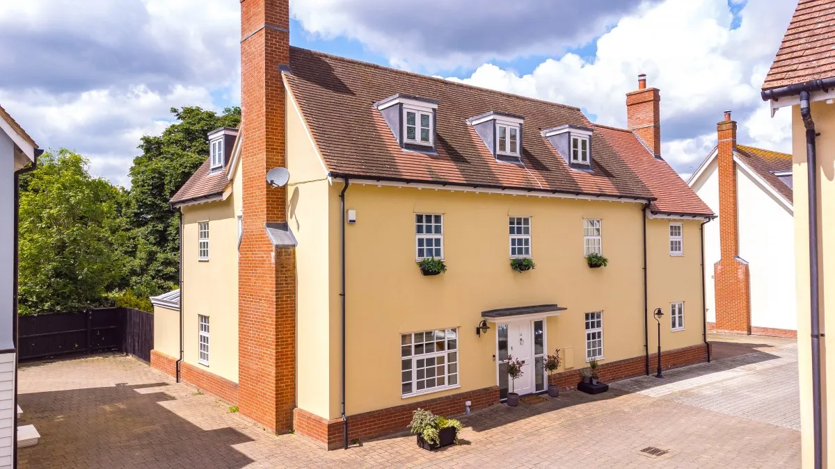 5 bed house for sale, House Under Offer with 5 bedrooms in Mulberry Green, Old Harlow, CM17