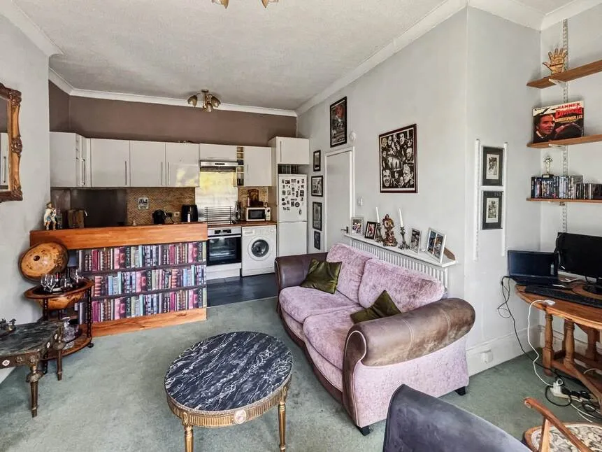 Owls Road, BH5, photo 10
