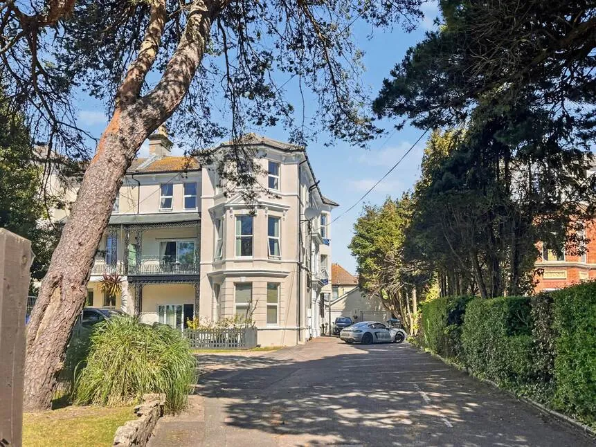 Owls Road, BH5, photo 2