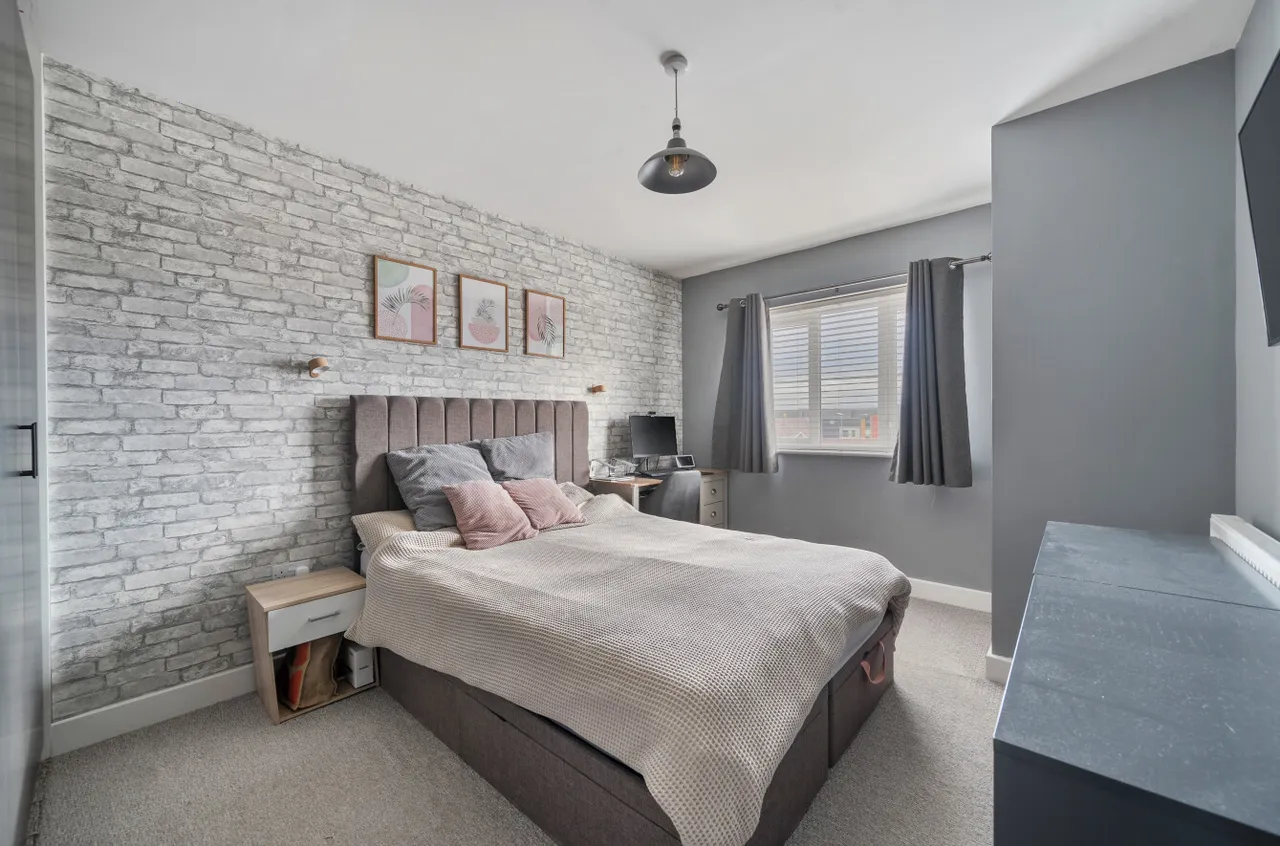Alderson Grove, Hersham, KT12, photo 7