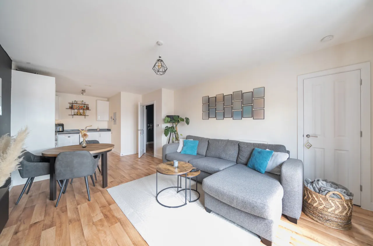 Alderson Grove, Hersham, KT12, photo 17