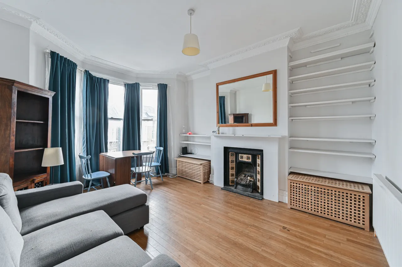 London, SW4, photo 2