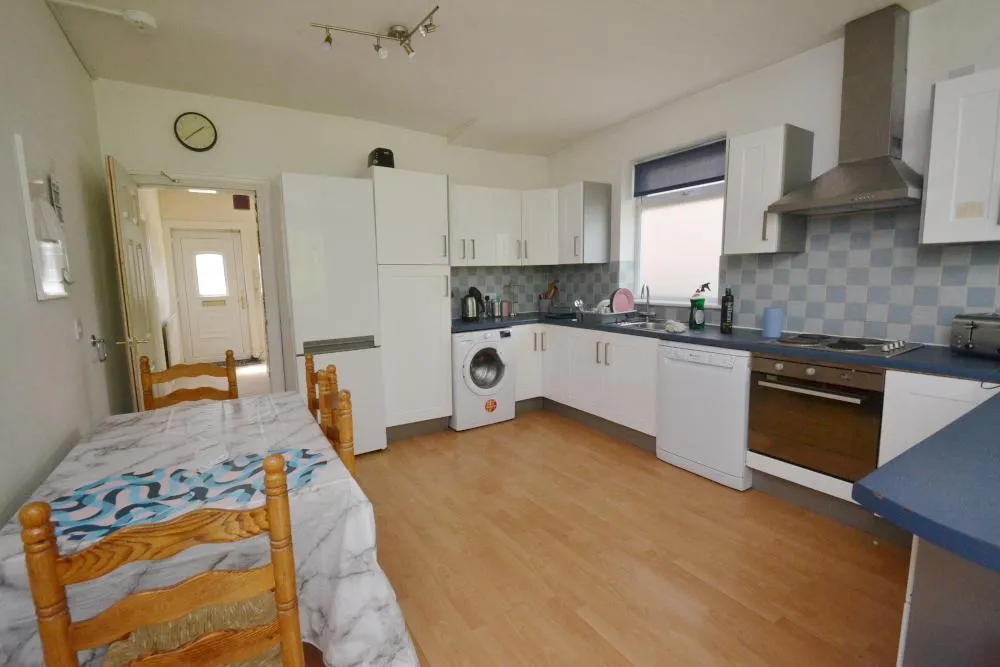 Finchley Road, Fallowfield, M14, photo 3