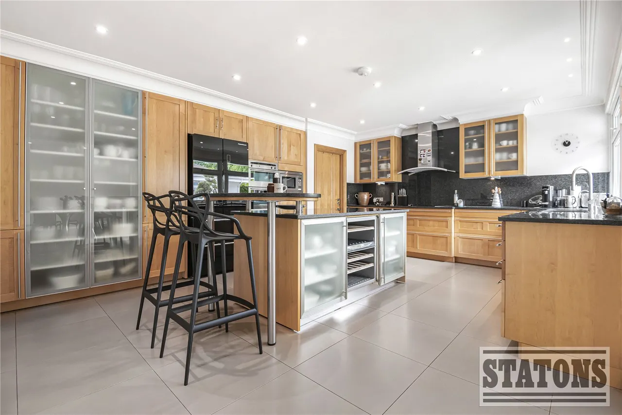 Totteridge Green, London, N20 8PE, photo 8