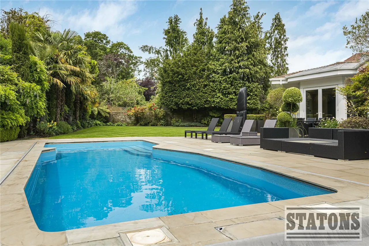 Totteridge Green, London, N20 8PE, photo 3