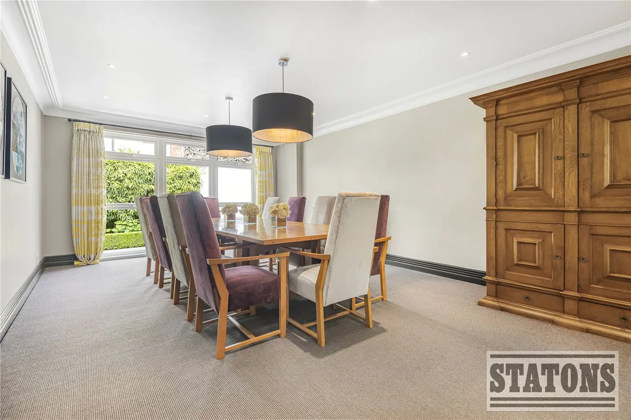 Totteridge Green, London, N20 8PE, photo 10
