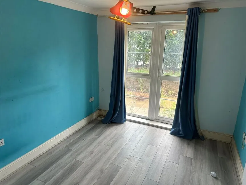 Swan Road, West Drayton, UB7, photo 5