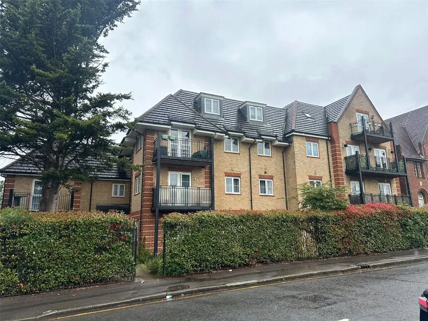 Swan Road, West Drayton, UB7, photo 9