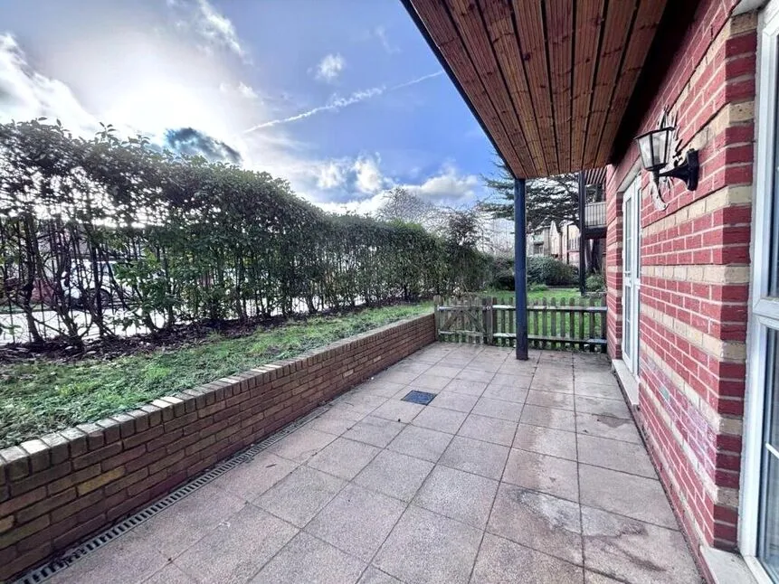 Swan Road, West Drayton, UB7, photo 6