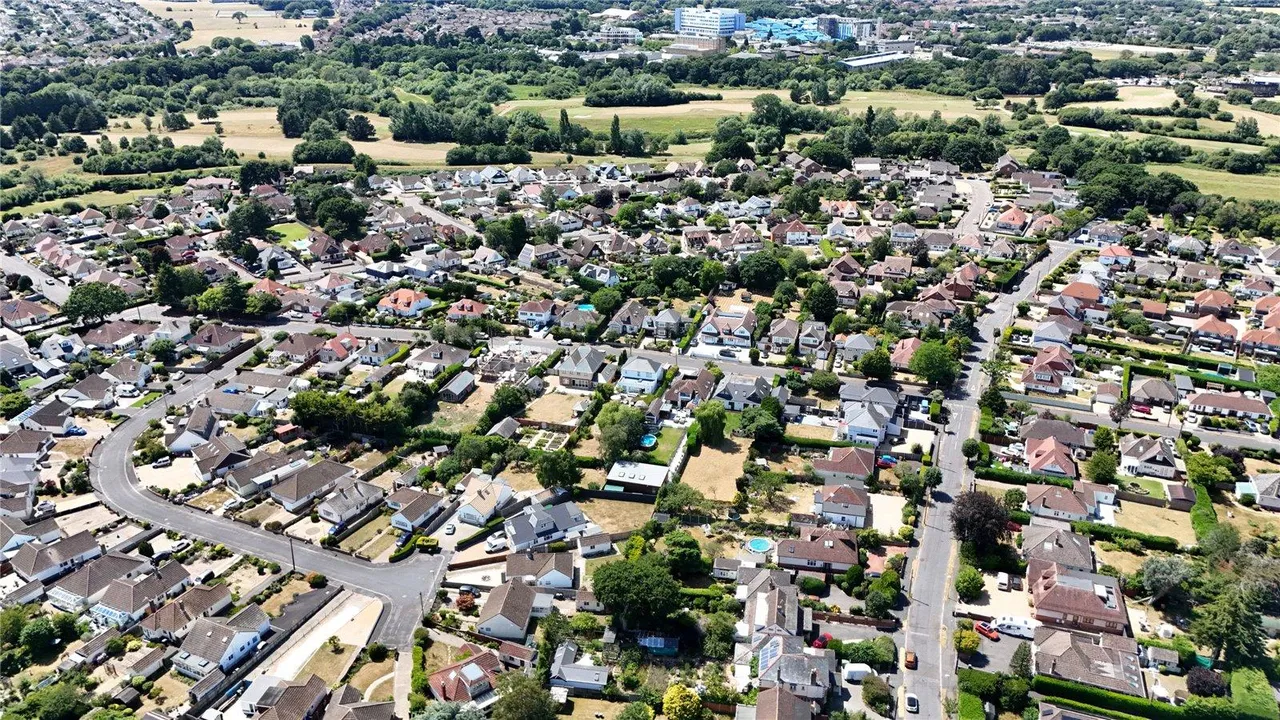Hurn Way, Christchurch, BH23, photo 34