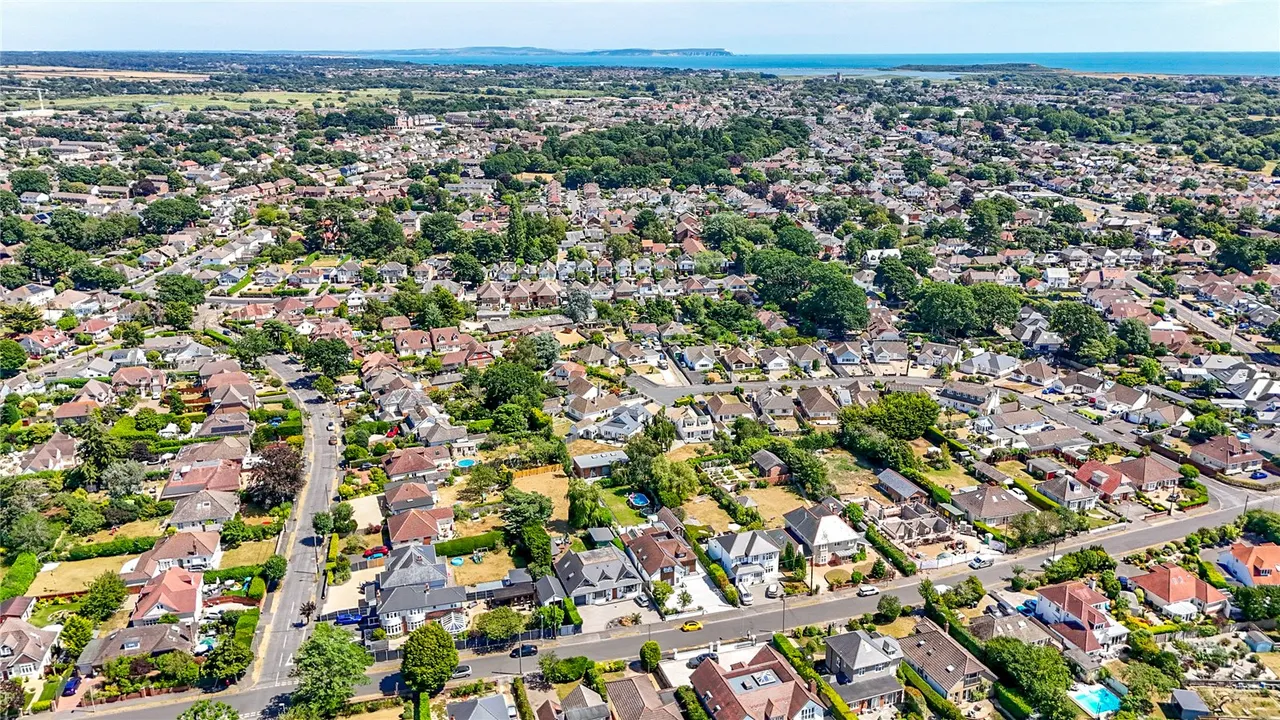 Hurn Way, Christchurch, BH23, photo 33