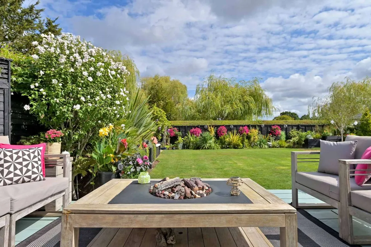 Manor Grove, Fifield, SL6, photo 16