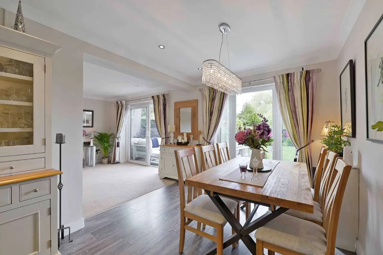 Manor Grove, Fifield, SL6, photo 5