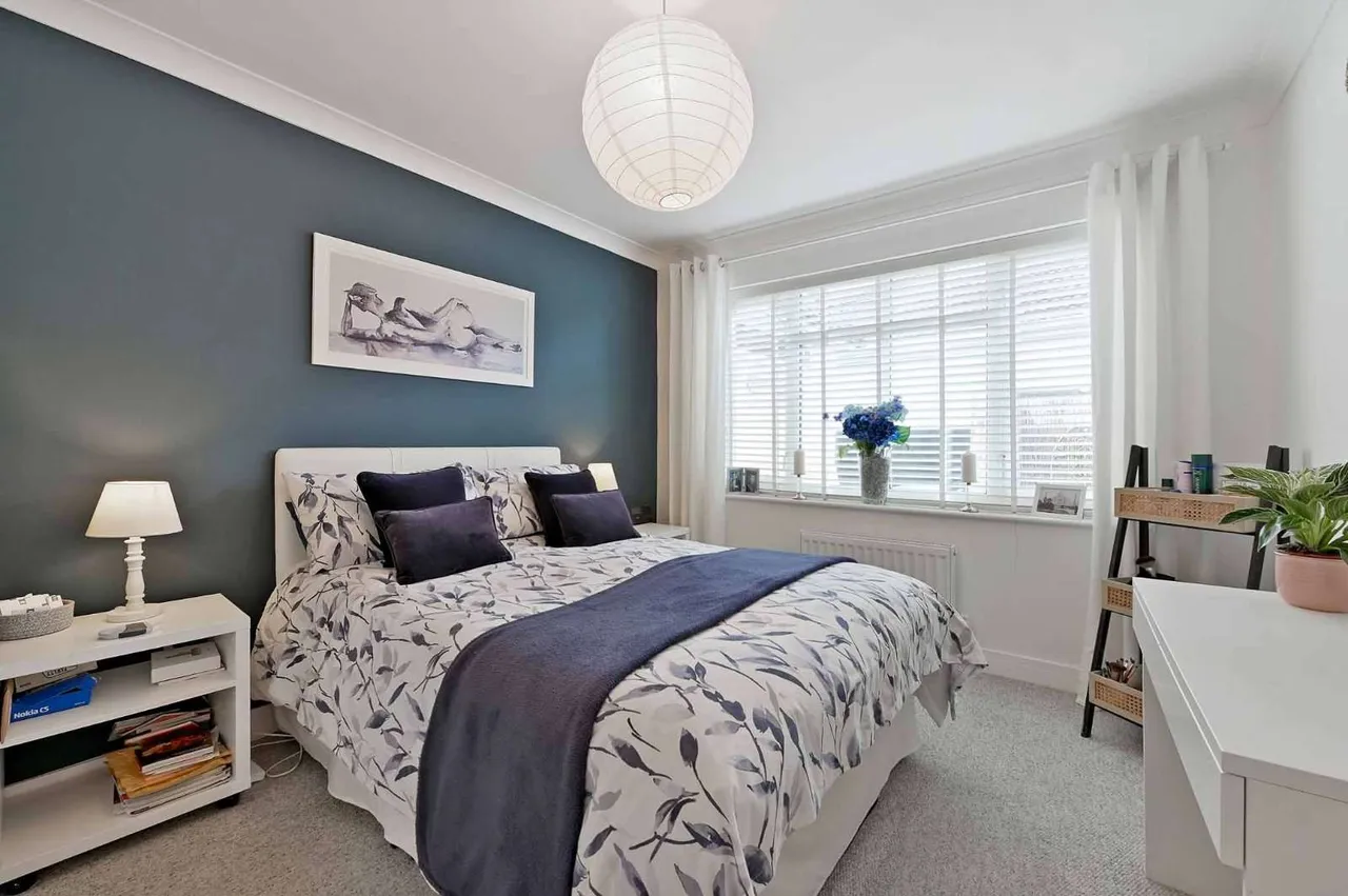 Manor Grove, Fifield, SL6, photo 13