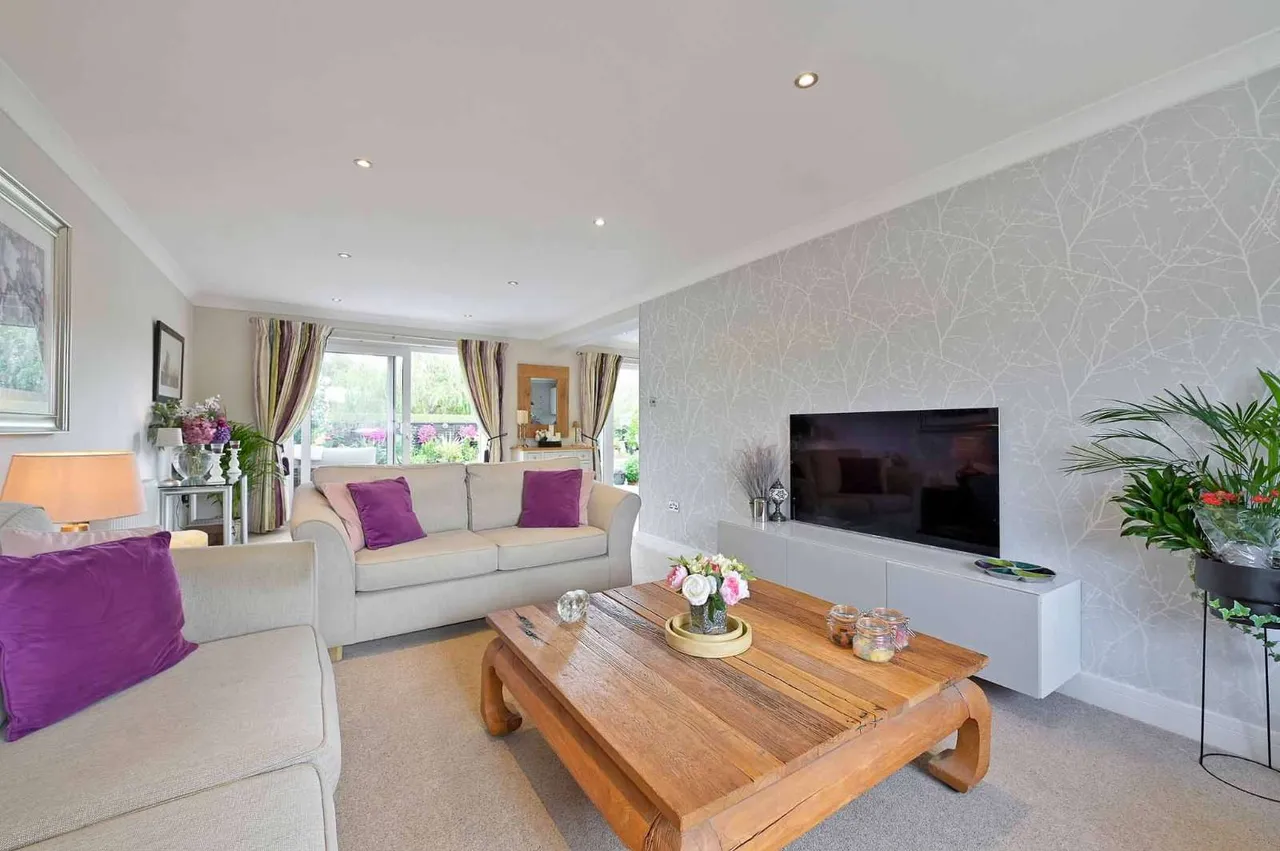 Manor Grove, Fifield, SL6, photo 4