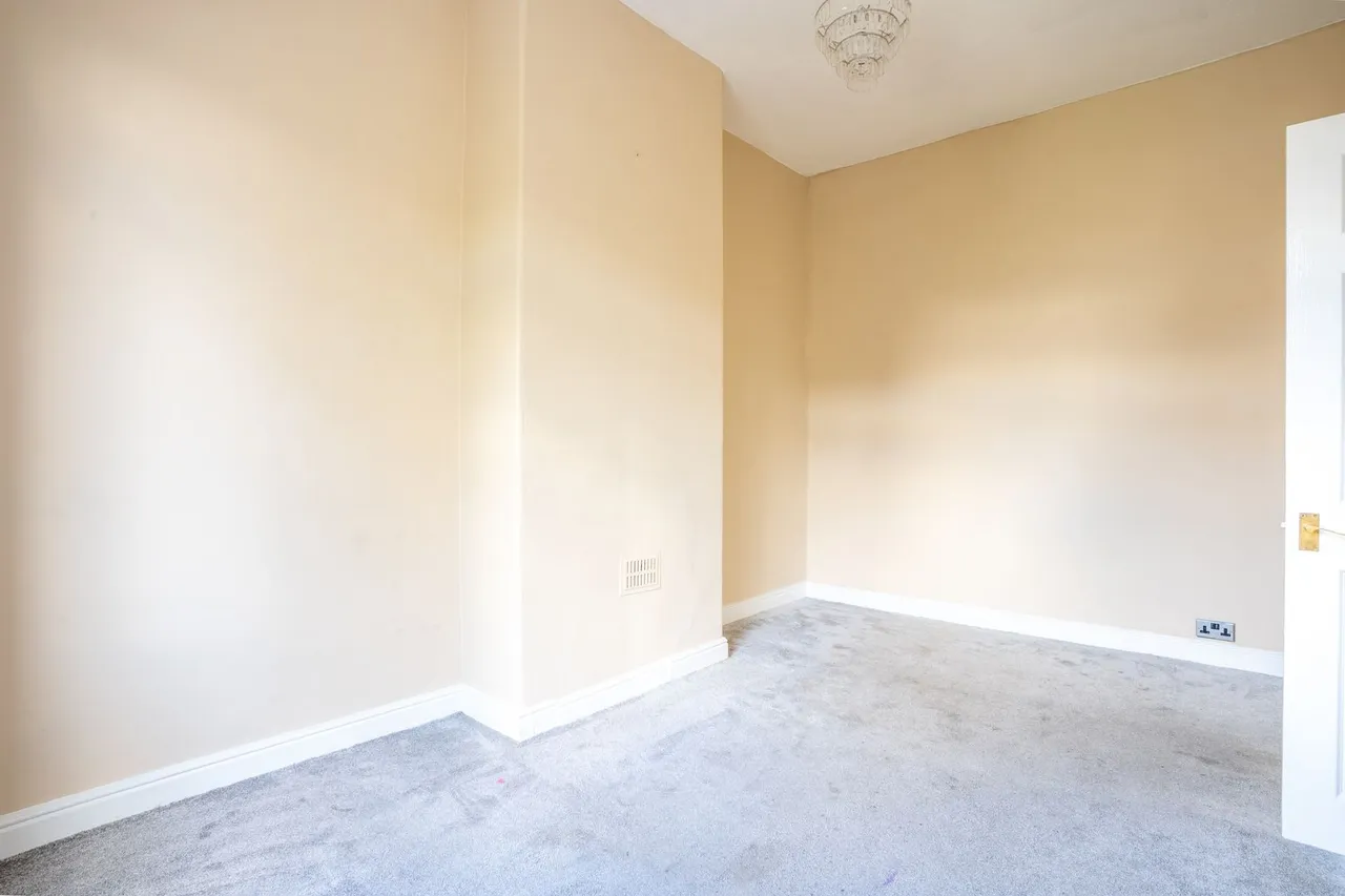 Bridge Street, Morley, LS27, photo 5