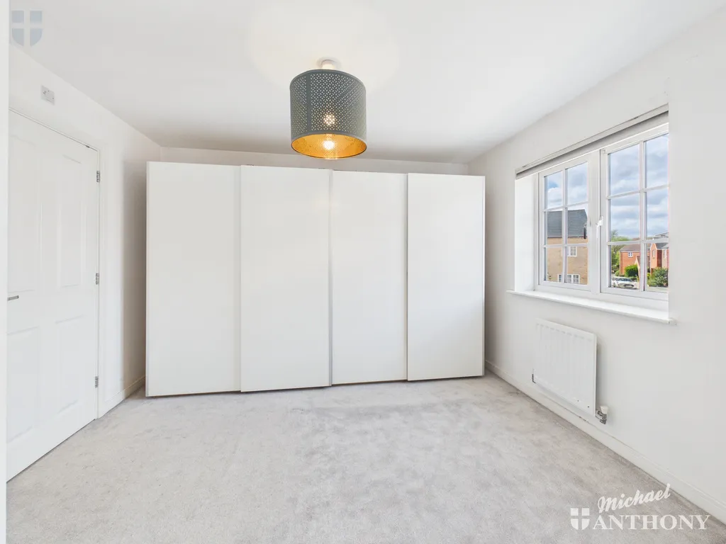 Siddington Drive, Aylesbury, HP18 0UE, photo 6