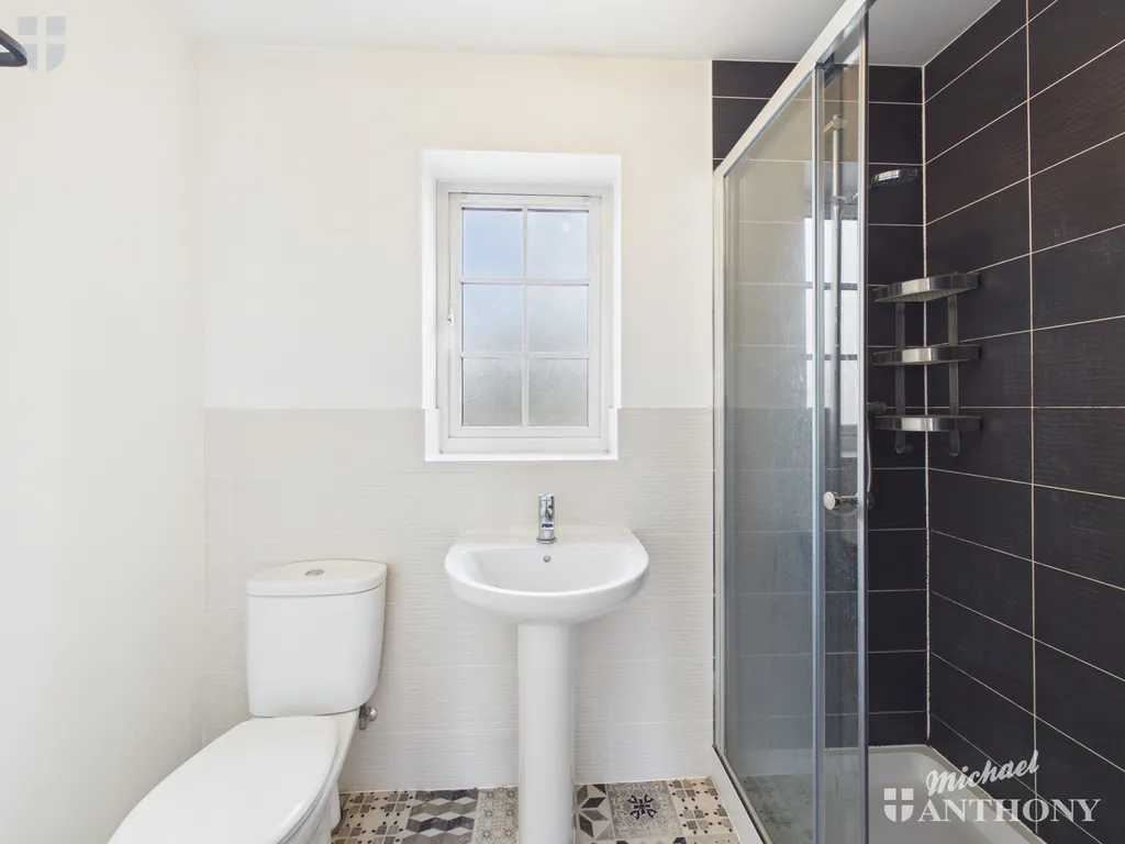 Siddington Drive, Aylesbury, HP18 0UE, photo 10