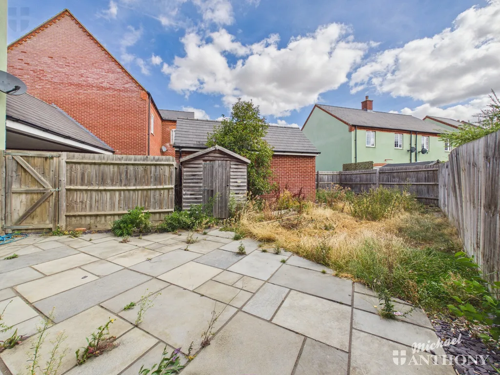 Siddington Drive, Aylesbury, HP18 0UE, photo 13