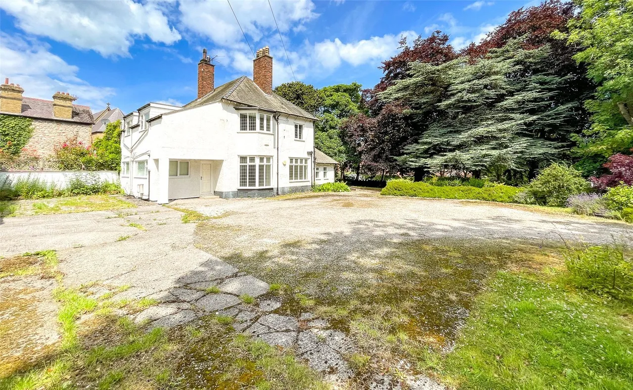 Conway Road, Colwyn Bay, LL29, photo 27