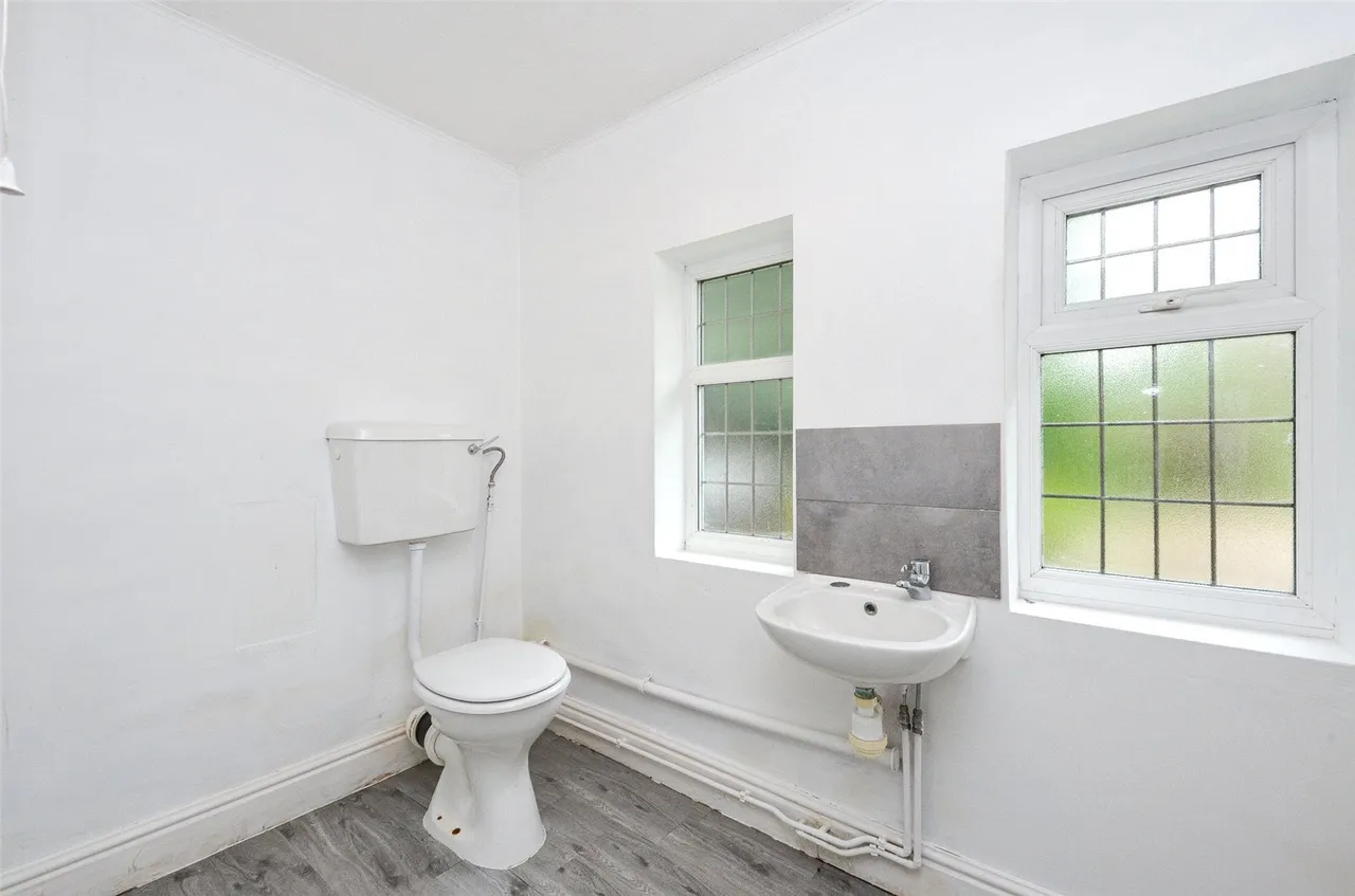 Conway Road, Colwyn Bay, LL29, photo 13