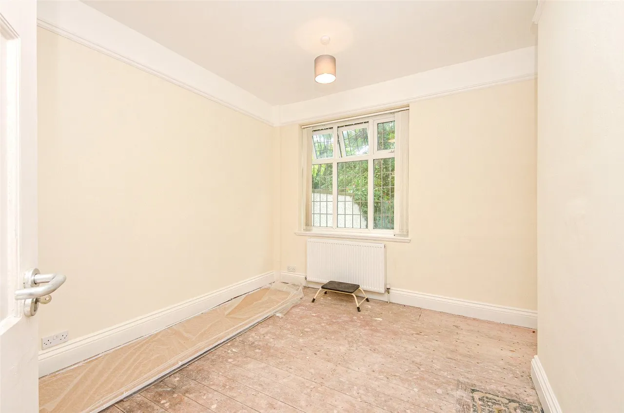 Conway Road, Colwyn Bay, LL29, photo 7
