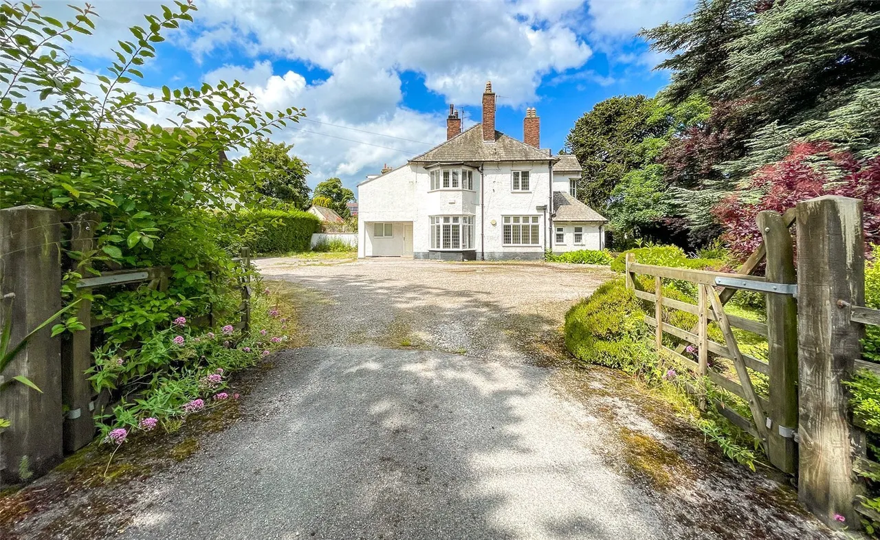 4 bed house for sale, Conway Road, Colwyn Bay, LL29