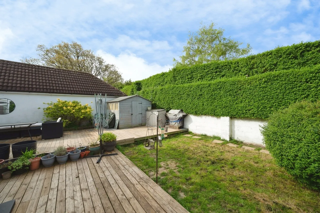 Elm Close Estate, Hayling Island, PO11, photo 6
