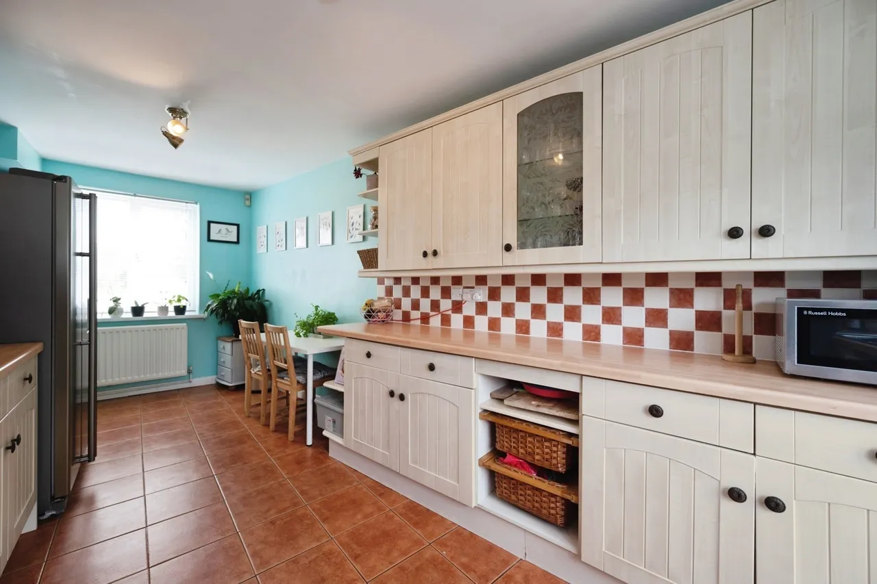 Elm Close Estate, Hayling Island, PO11, photo 9
