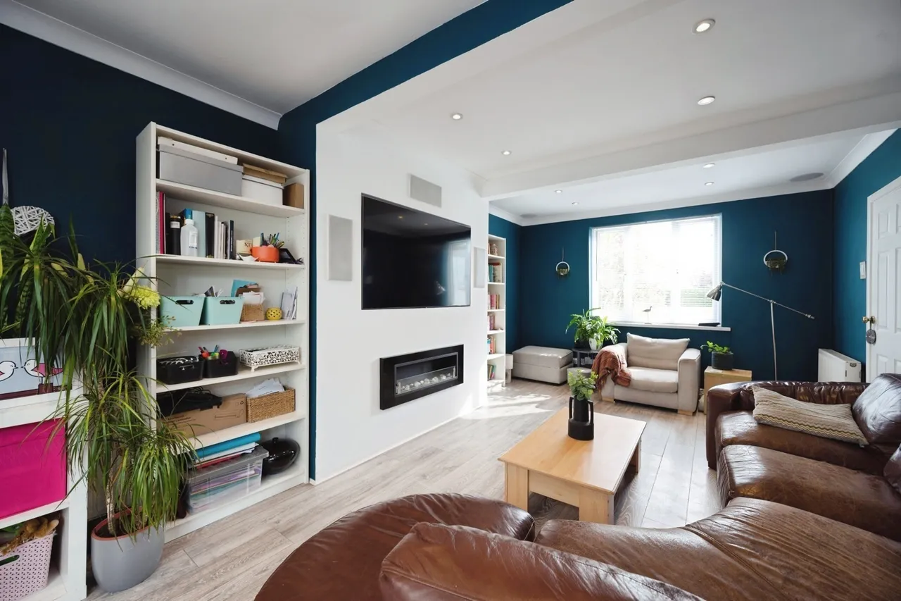 Elm Close Estate, Hayling Island, PO11, photo 8