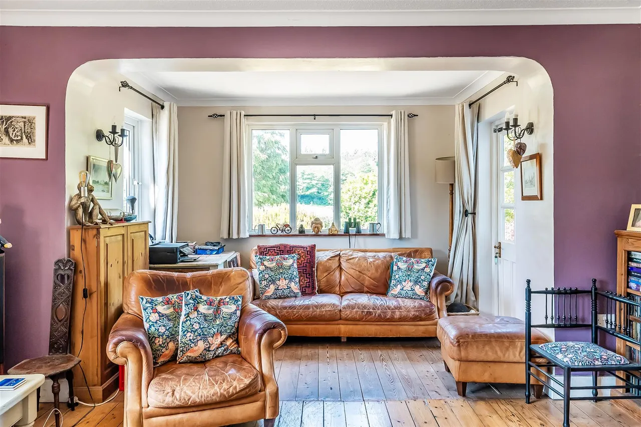 Middle Street, Betchworth, RH3, photo 10