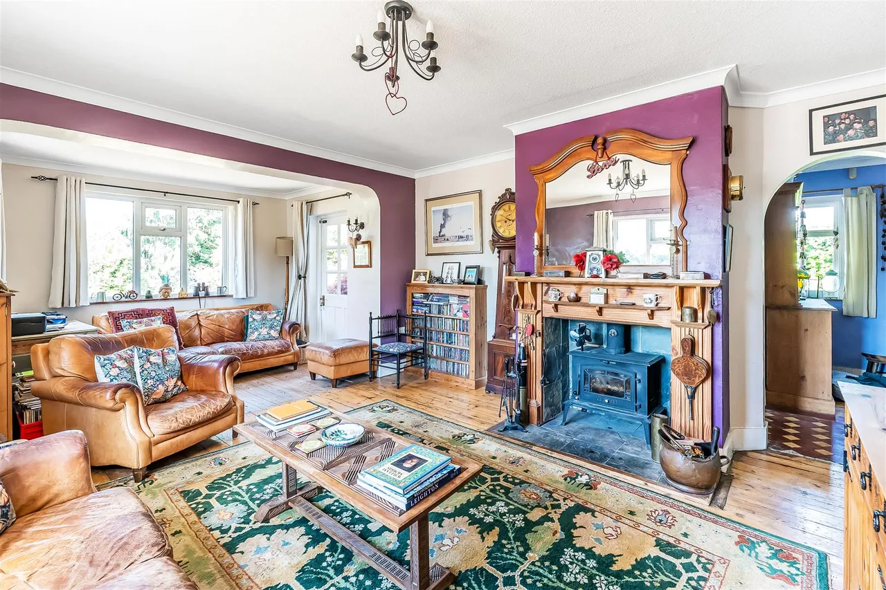 Middle Street, Betchworth, RH3, photo 3